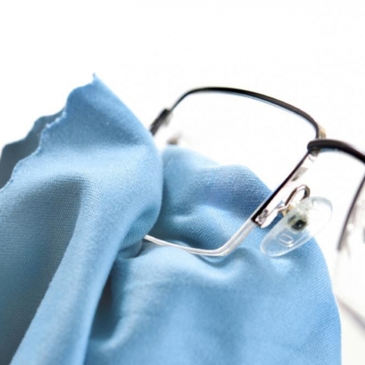 limpando-oculos